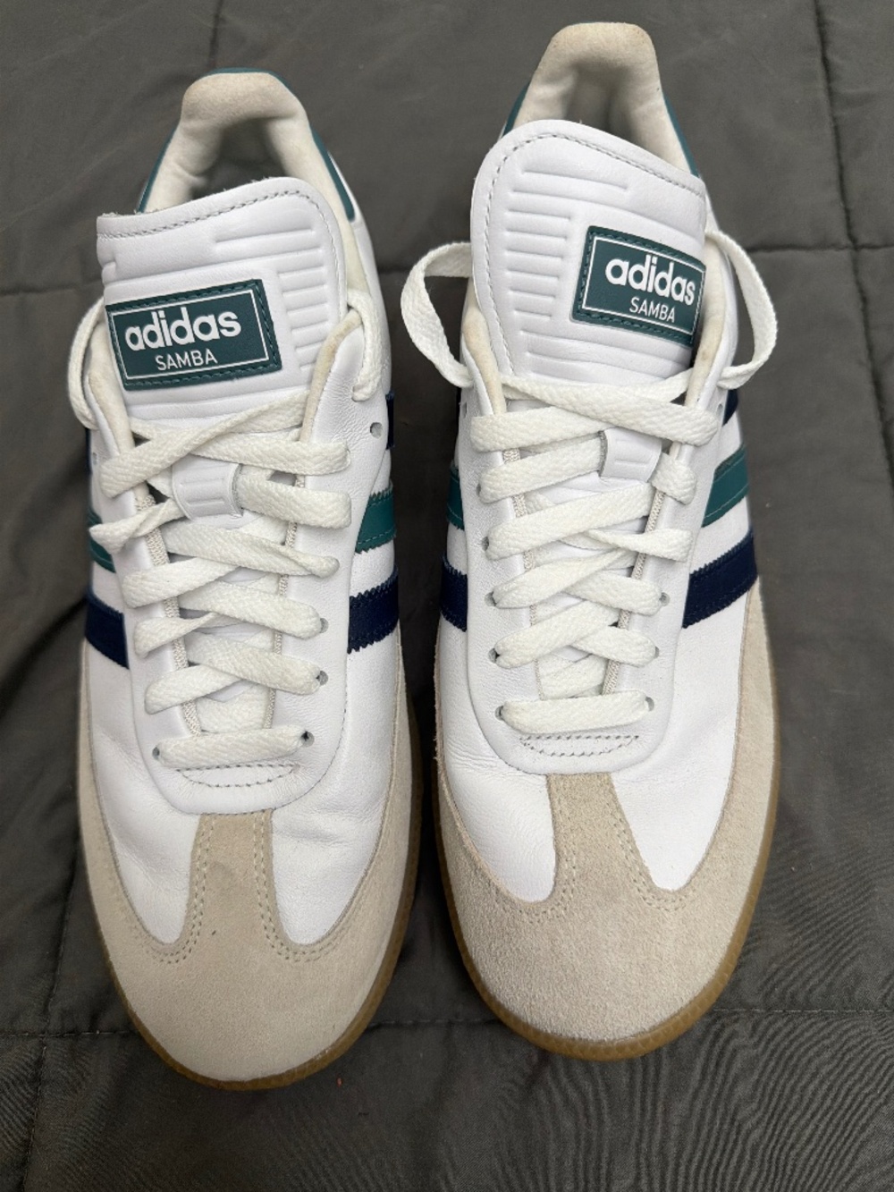 Golf shoes